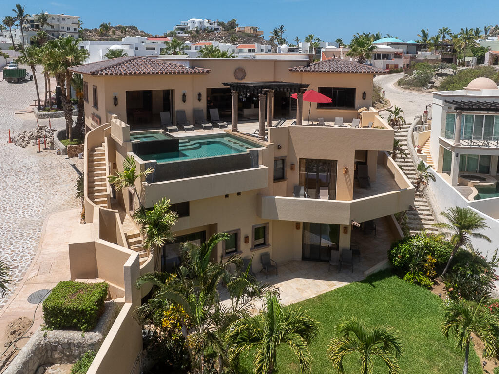 Los Cabos Luxury Espiritu Del Mar This two story home is located within the exclusive gated community of Espiritu. The entrance surrounded by the interior courtyard will welcome you home; at the lower level a mesmerizing – 345 Camino Del Mar, Cabo San Lucas, BS