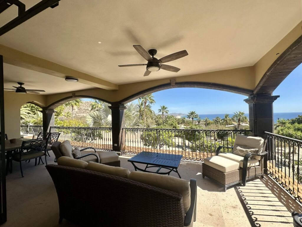 Los Cabos Luxury Gringo Hill Rare investment opportunity in Gringo Hills above Costa Azul, adjacent to Querencia, shops, and the San José Art Walk. Large lot with approved development potential for up to 4 stories and ~18 units--ideal for boutique hotel or multi-unit rental.Includes a two-level main home with 3BR/2.5BA on the upper level and 2BR/2.5BA on the lower level, plus two detached casitas (2BR/2BA and 2BR/1BA), currently generating ~ – Gringo Hills Compound, San Jose del Cabo, San Jose del Cabo, BS