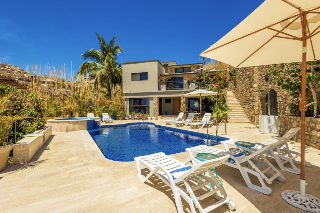 Los Cabos Luxury Residenciaslomastule Serene Hilltop Property Overlooking Chileno Bay, Los Cabos CorridorNestled on nearly 2 acres in the heart of the prestigious Los Cabos corridor between San Jose del Cabo and Cabo San Lucas, this exceptional estate offers unmatched privacy, panoramic – Pedregal Camino Grande 40, Cabo San Lucas, BS