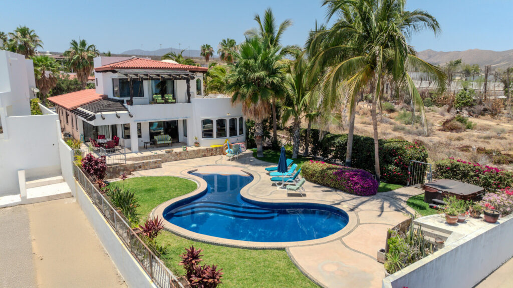 Los Cabos Luxury Palmilla Estates Welcome to the epitome of opulence and functionality! This sprawling 5-bedroom, 6-bathroom estate nestled in the prestigious Palmilla Estates offers an unparalleled blend of elegance and efficiency.Bedrooms: Five spacious bedrooms designed for comfort and privacy, providing ample space for relaxation and rejuvenation.Bathrooms: Six beautifully appointed bathrooms, each exuding sophistication and convenience.Efficient Design: Meticulously crafted to embrace modern efficiency without compromising on luxury, ensuring sustainability and cost-effectiveness.3-Car Garage: A generous three-car garage providing secure parking and ample storage space for your vehicles and belongings. – Transpeninsular, San Jose Corridor, BS